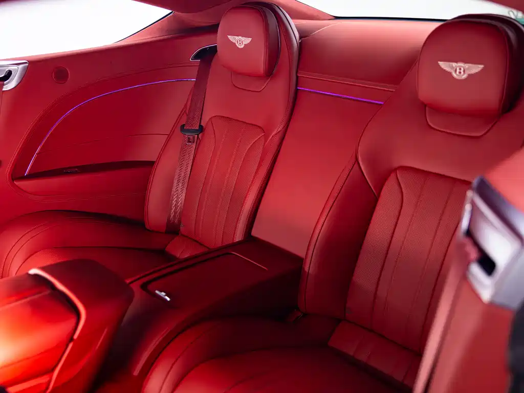 Bentley Continental 2023 — фото 18