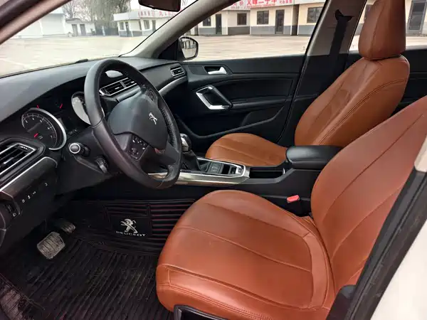 Peugeot 408 2015