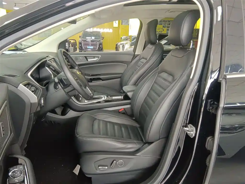 Ford Edge 2018 — фото 15