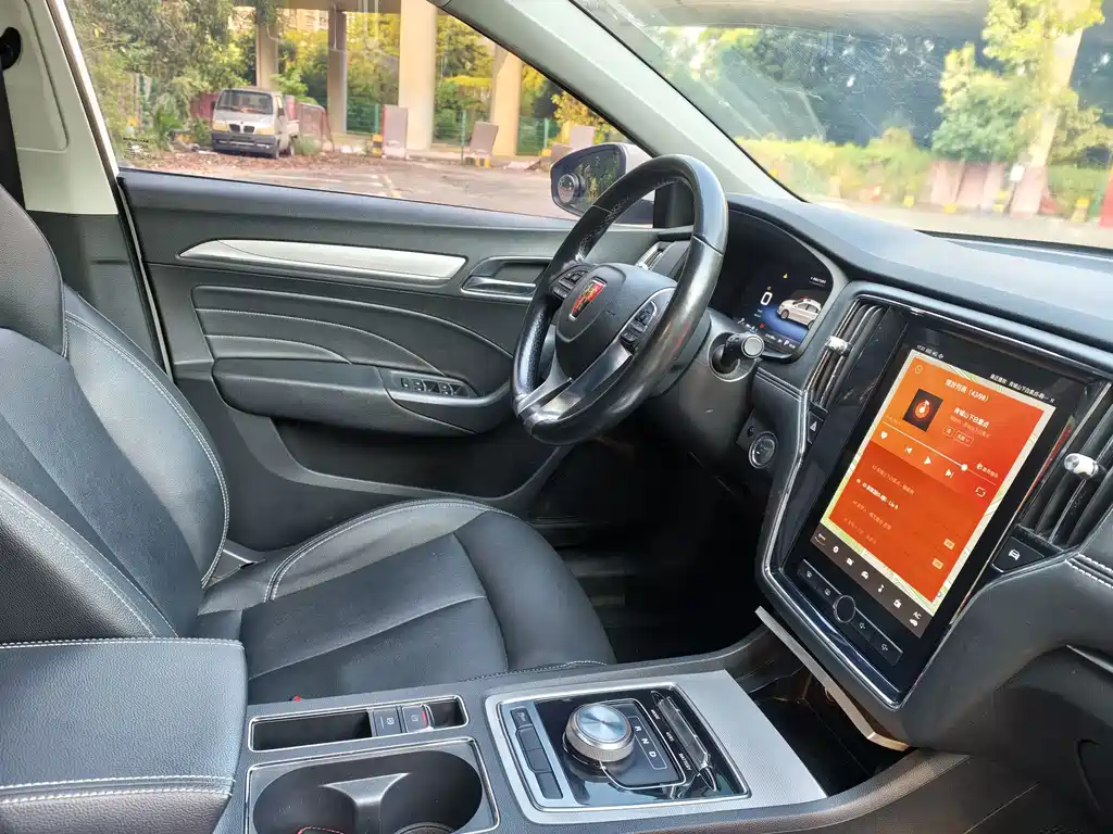 Roewe i6 New Energy 2018 — фото 14