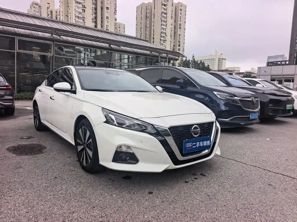 Nissan Teana 2022 — фото 3
