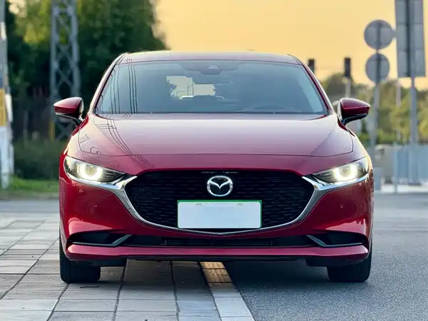 Mazda 3 Axela 2023