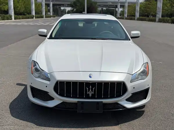 Maserati Quattroporte 2015
