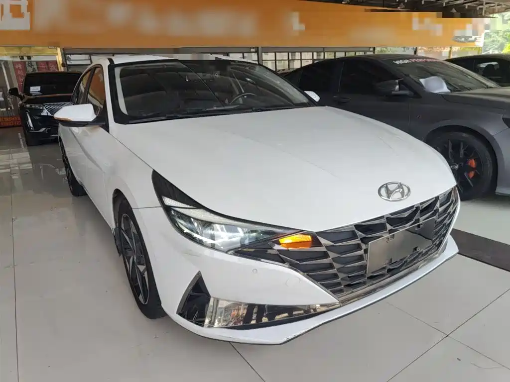 Hyundai Elantra 2021 — фото 4