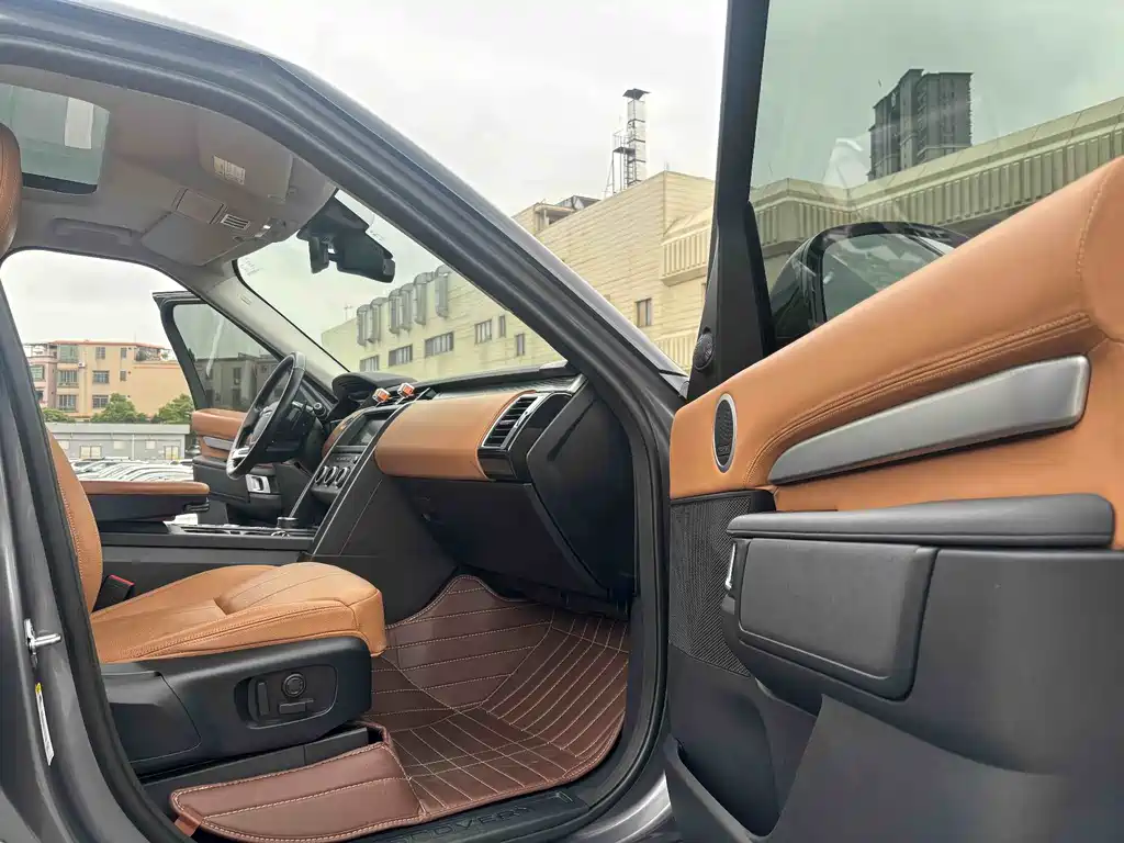 Land Rover Discovery 2021 — фото 12