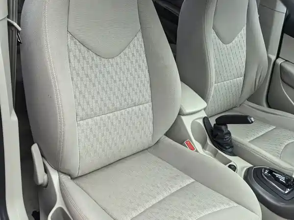 Peugeot 408 2011