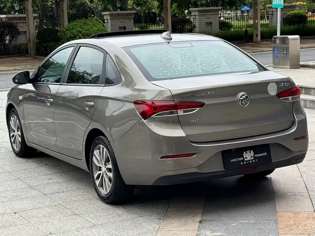Buick Excelle 2018 — фото 4