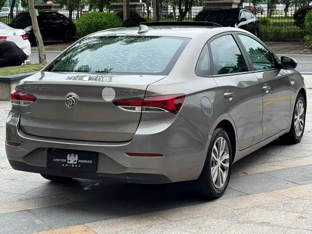 Buick Excelle 2018 — фото 6