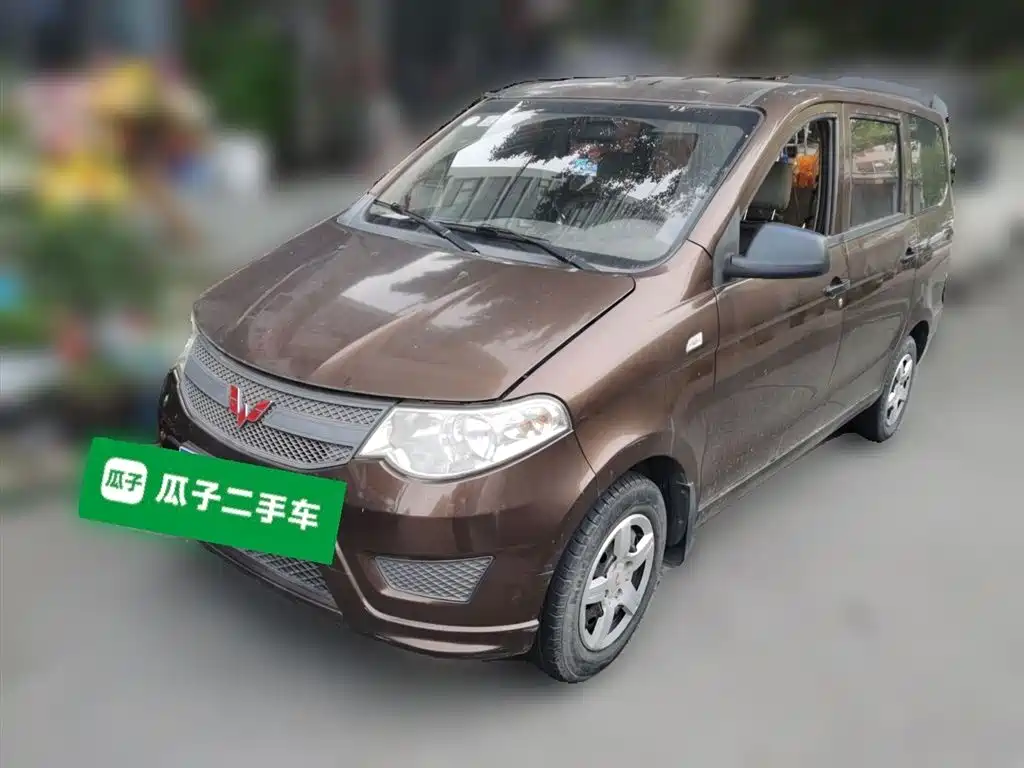 Wuling Hongguang 2018 — фото 2