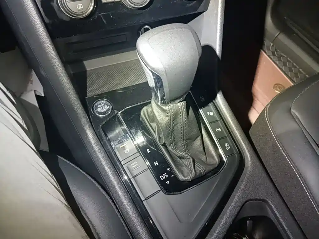 Volkswagen Tiguan L 2020 — фото 14