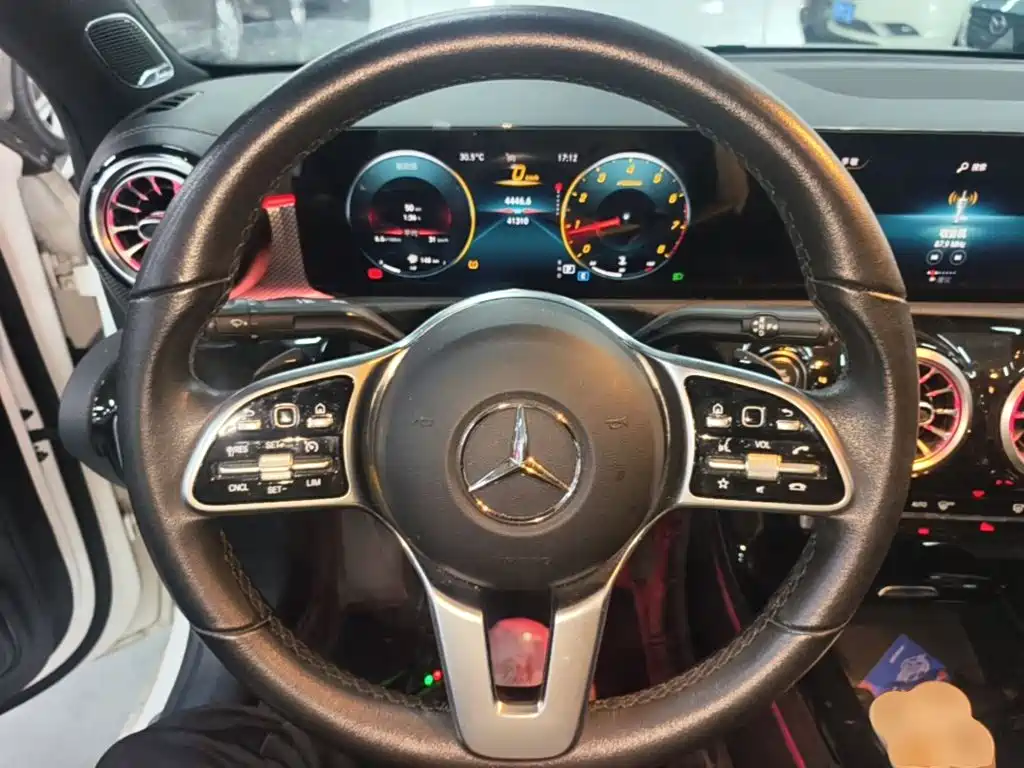 Mercedes-Benz A-Class 2020 — фото 11