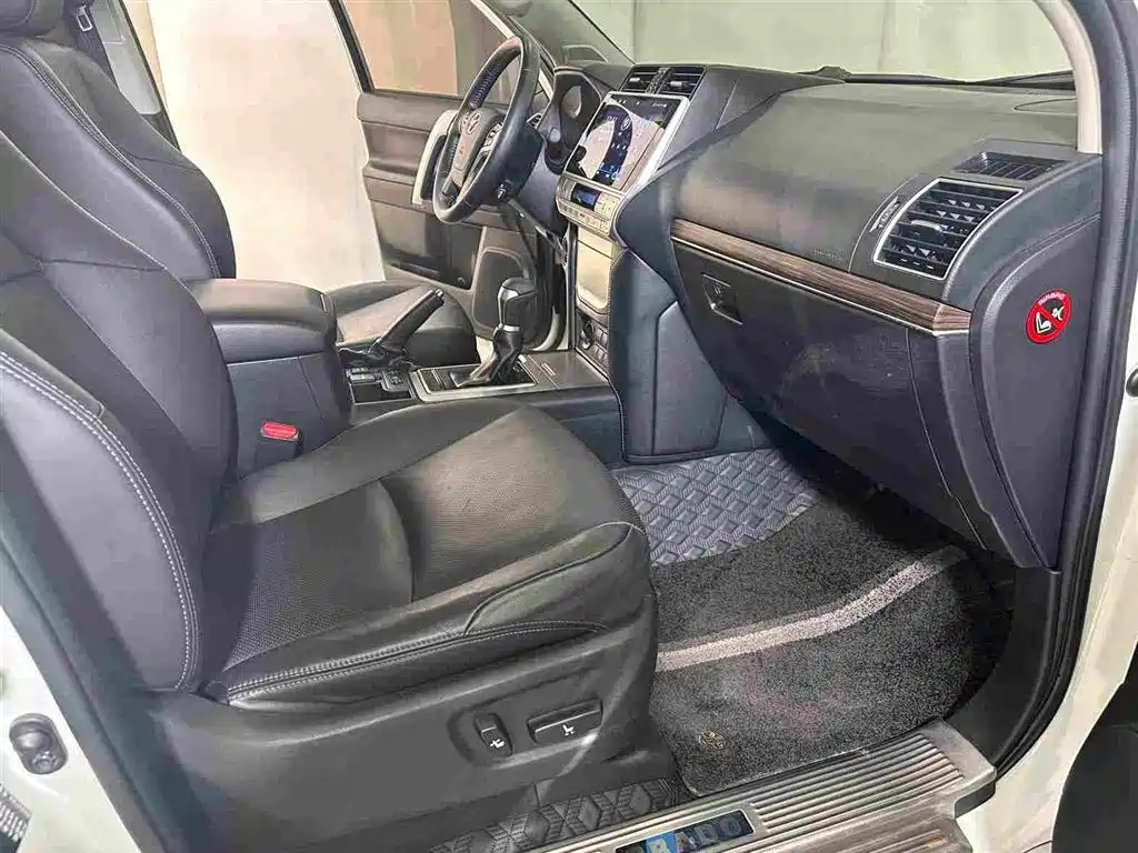 Toyota Prado 2019 — фото 13