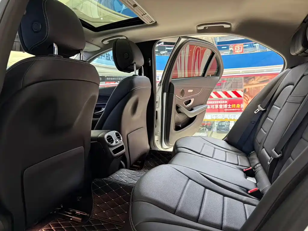 Mercedes-Benz C-Class 2020