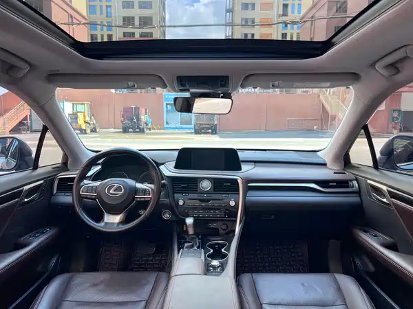 Lexus RX 2021