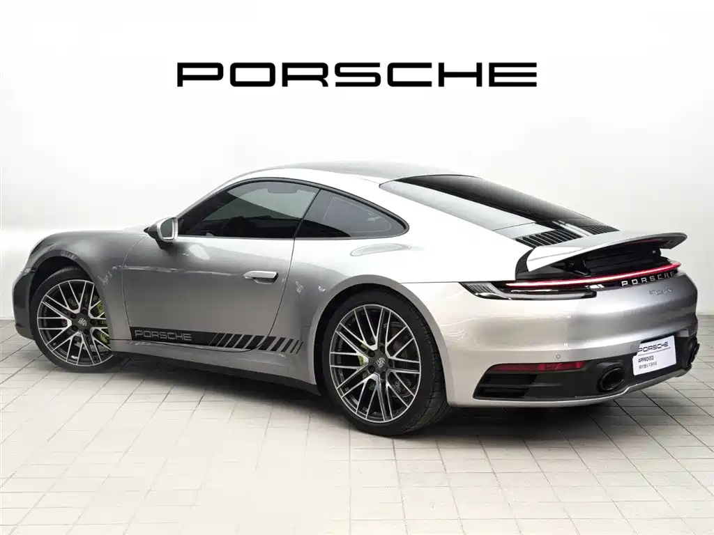 Porsche 911 2022 — фото 6