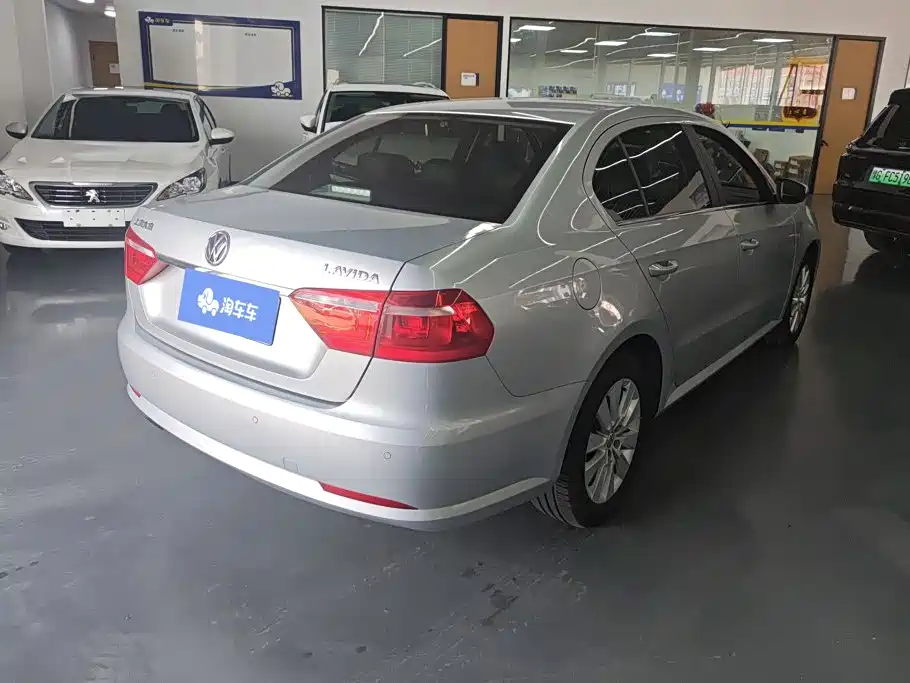 Volkswagen Lavida 2014