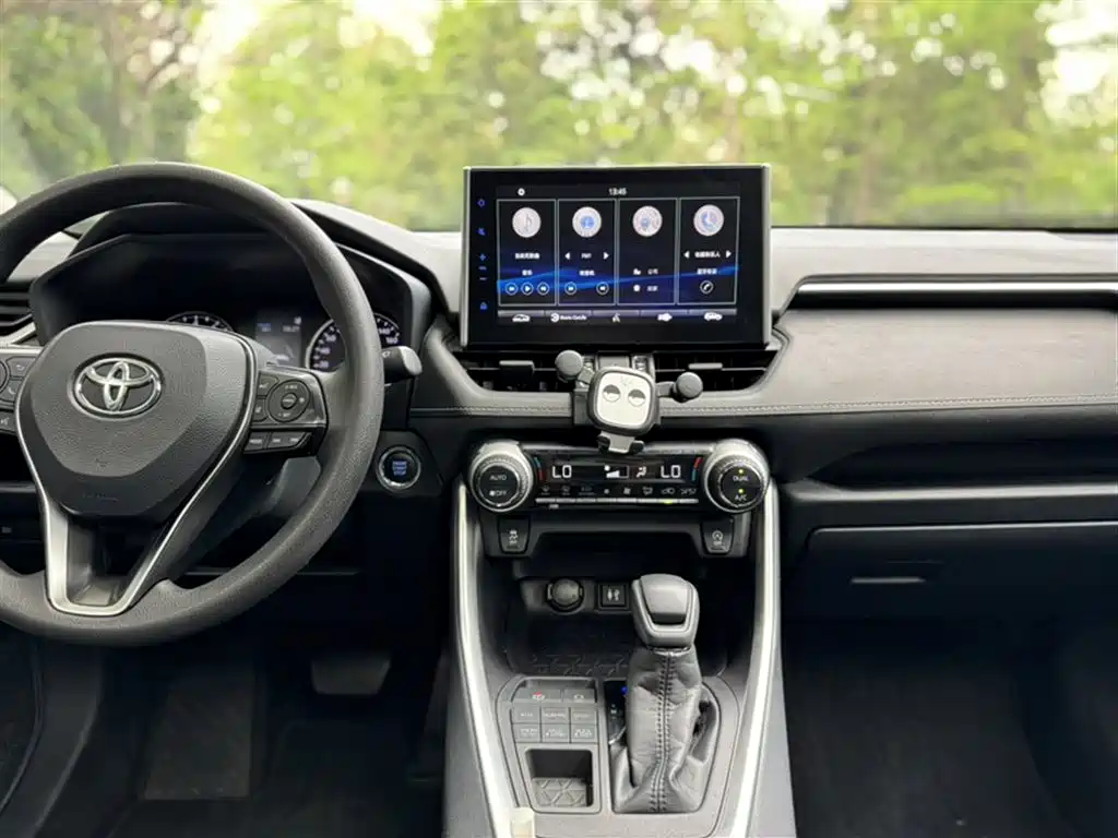Toyota Wildlander 2021 — фото 9