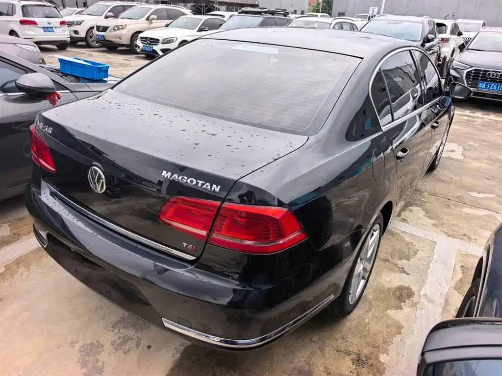 Volkswagen Magotan 2016