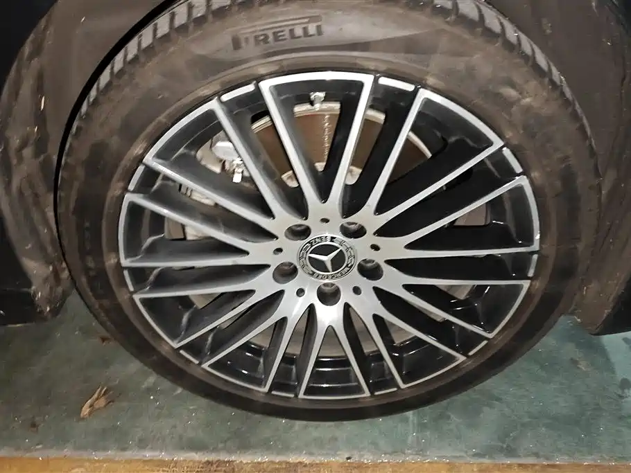 Mercedes-Benz C-Class 2023