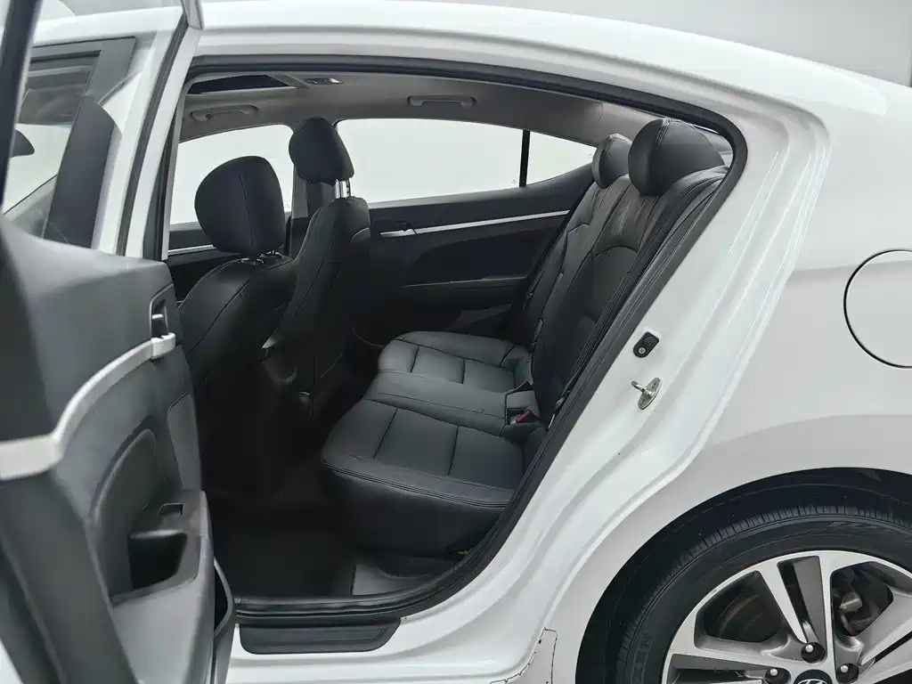 Hyundai Celesta 2016 — фото 15