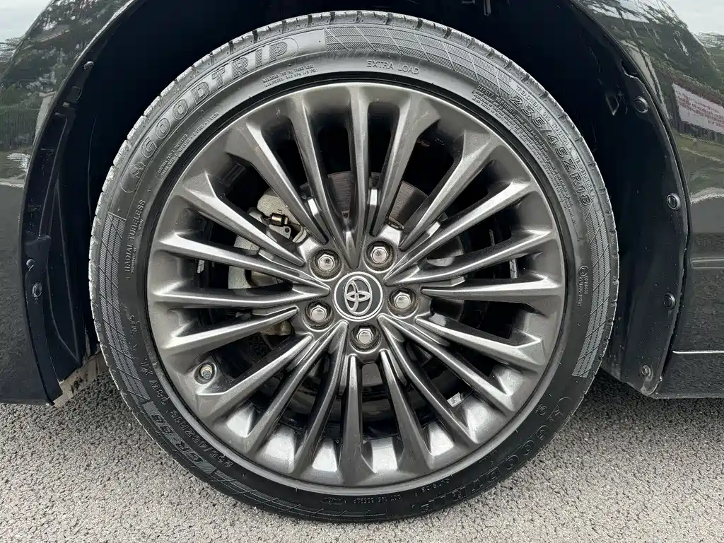 Toyota Avalon 2019 — фото 10