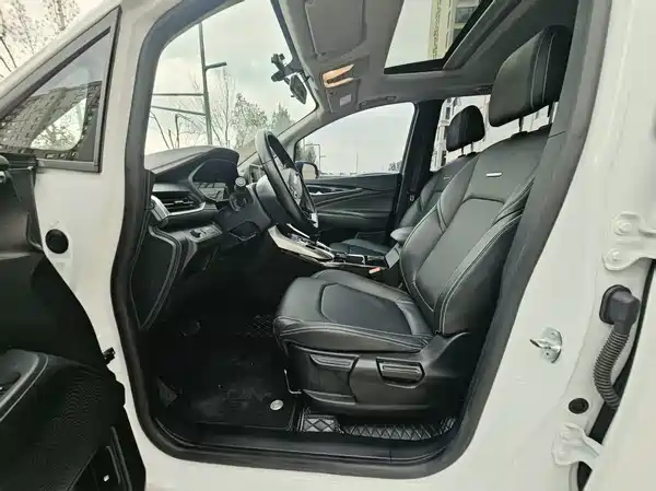 Maxus EUNIQ 5 2022