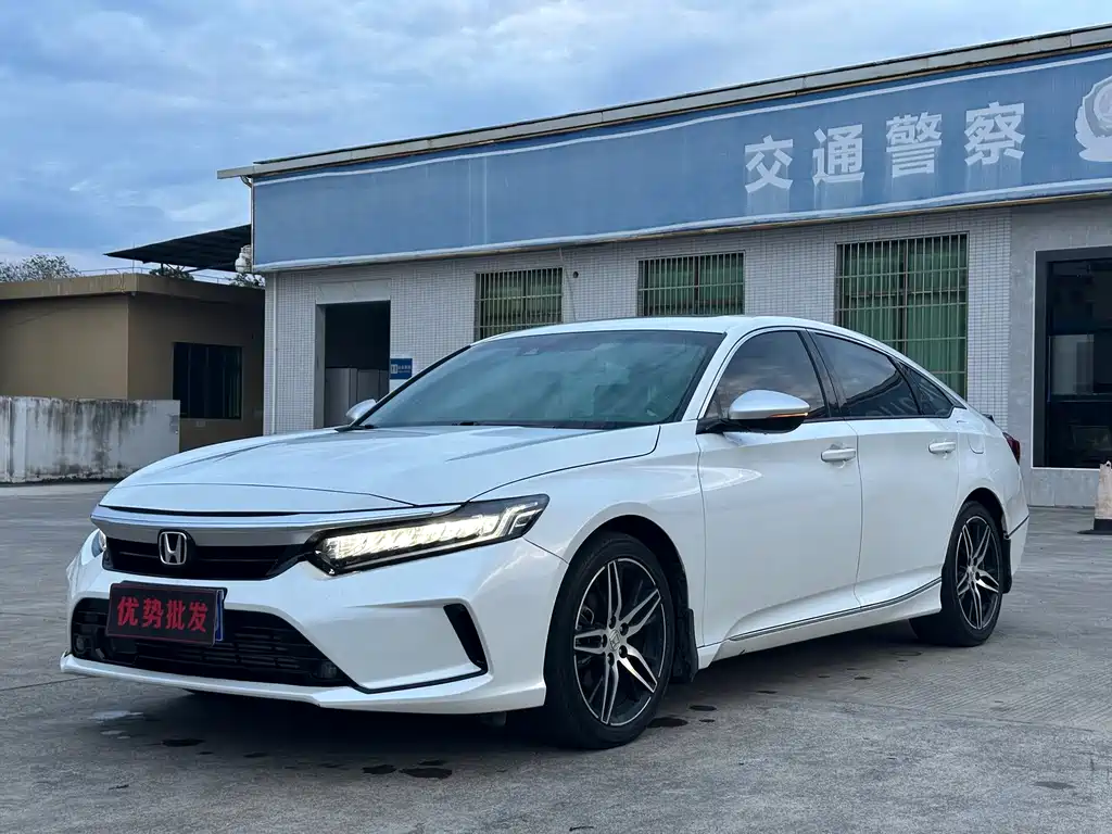 Honda Inspire 2022 — фото 3