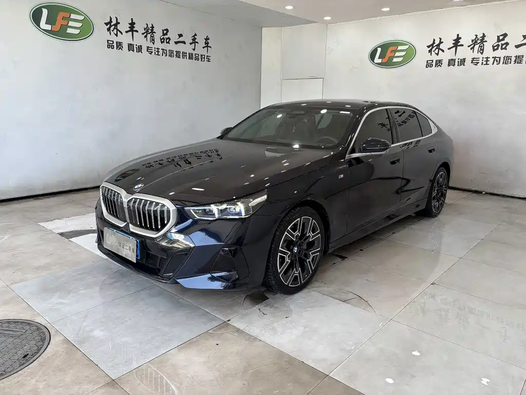 BMW 5 Series 2025