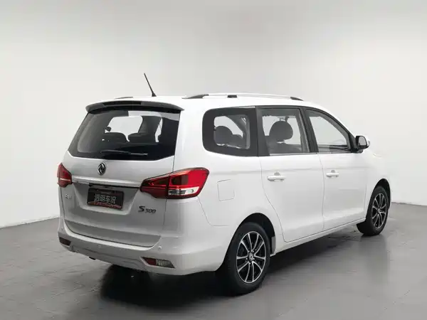 Dongfeng Fengxing S500 2016