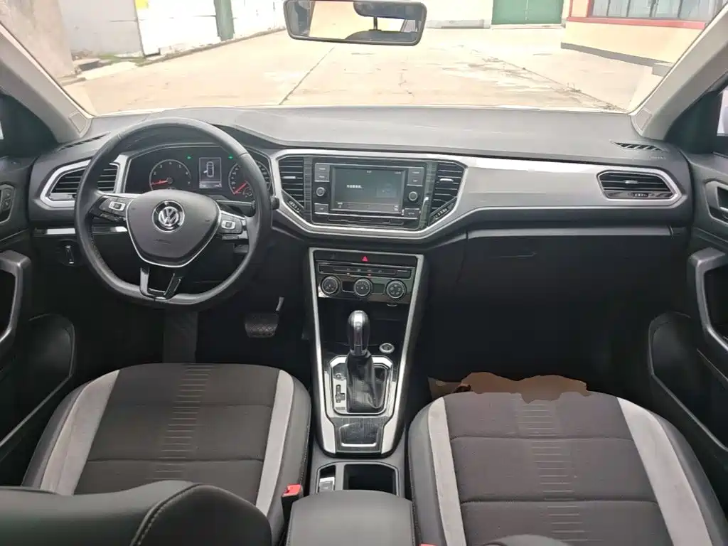 Volkswagen T-Roc 2020 — фото 10