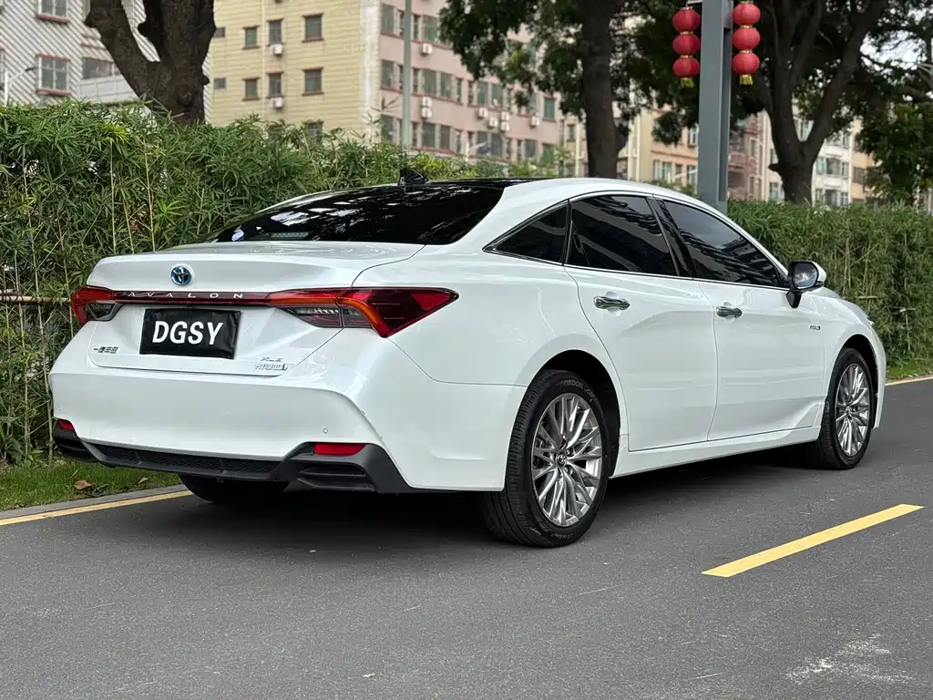 Toyota Avalon 2023 — фото 18
