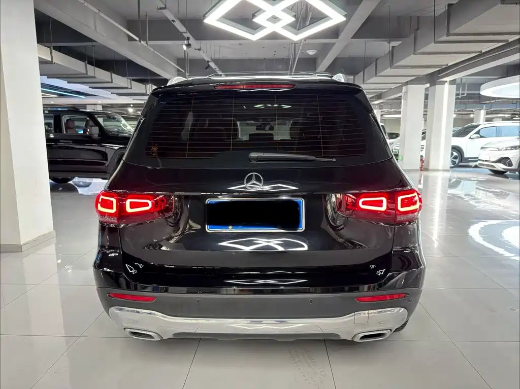 Mercedes-Benz GLB 2023