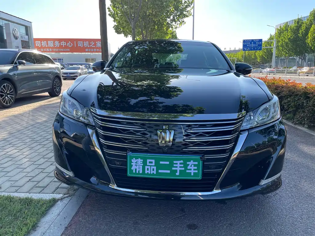Toyota Crown 2019 — фото 2
