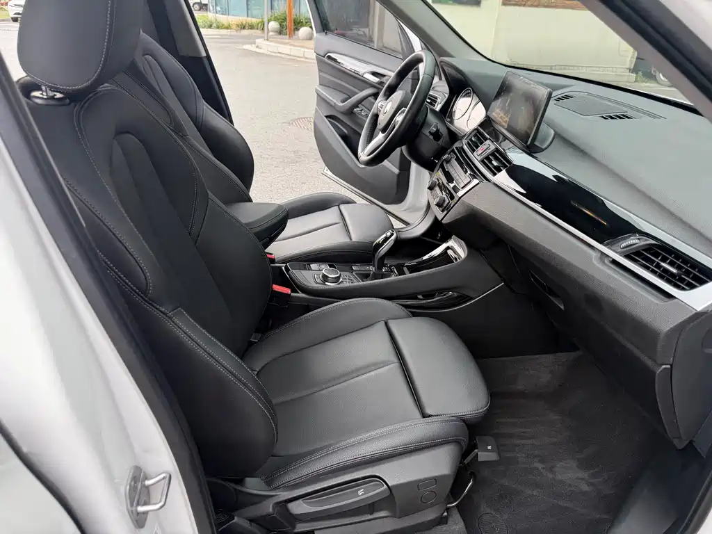 BMW X1 2022 — фото 13