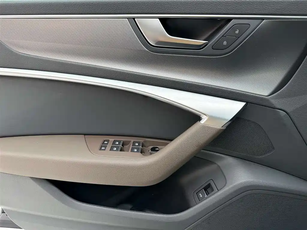 Audi A7L 2024 — фото 21