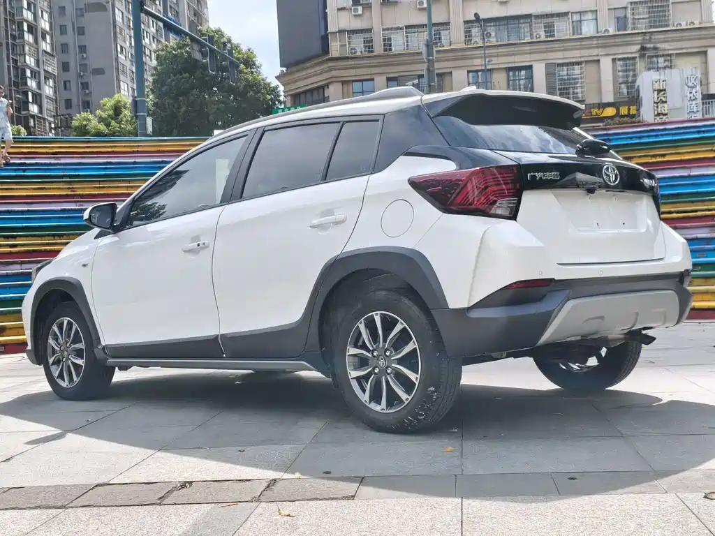 Toyota Yaris L 2022