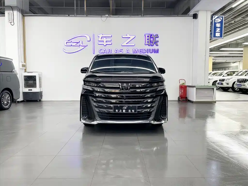 Toyota Vellfire 2024