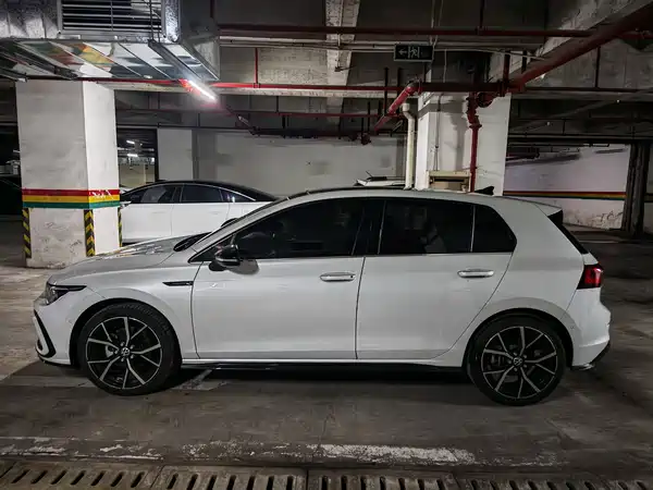 Volkswagen Golf 2023