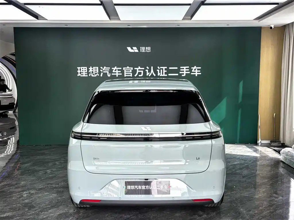 Li Auto Li L6 2025