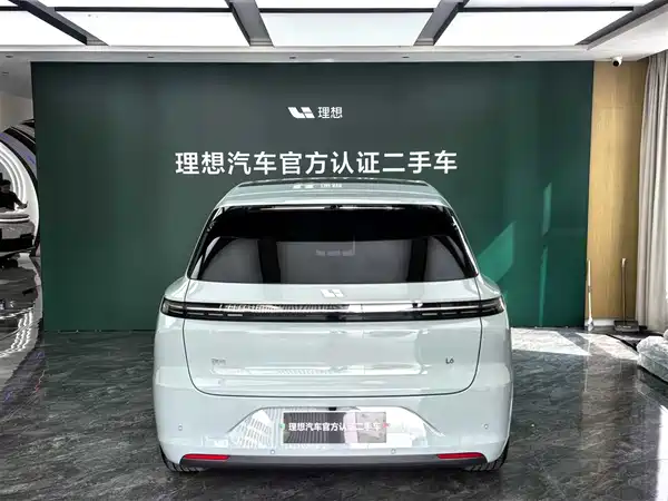 Li Auto L6 2025