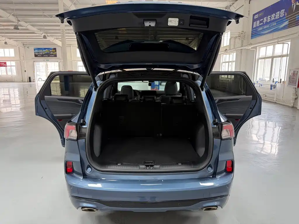Ford Escape 2023 — фото 16