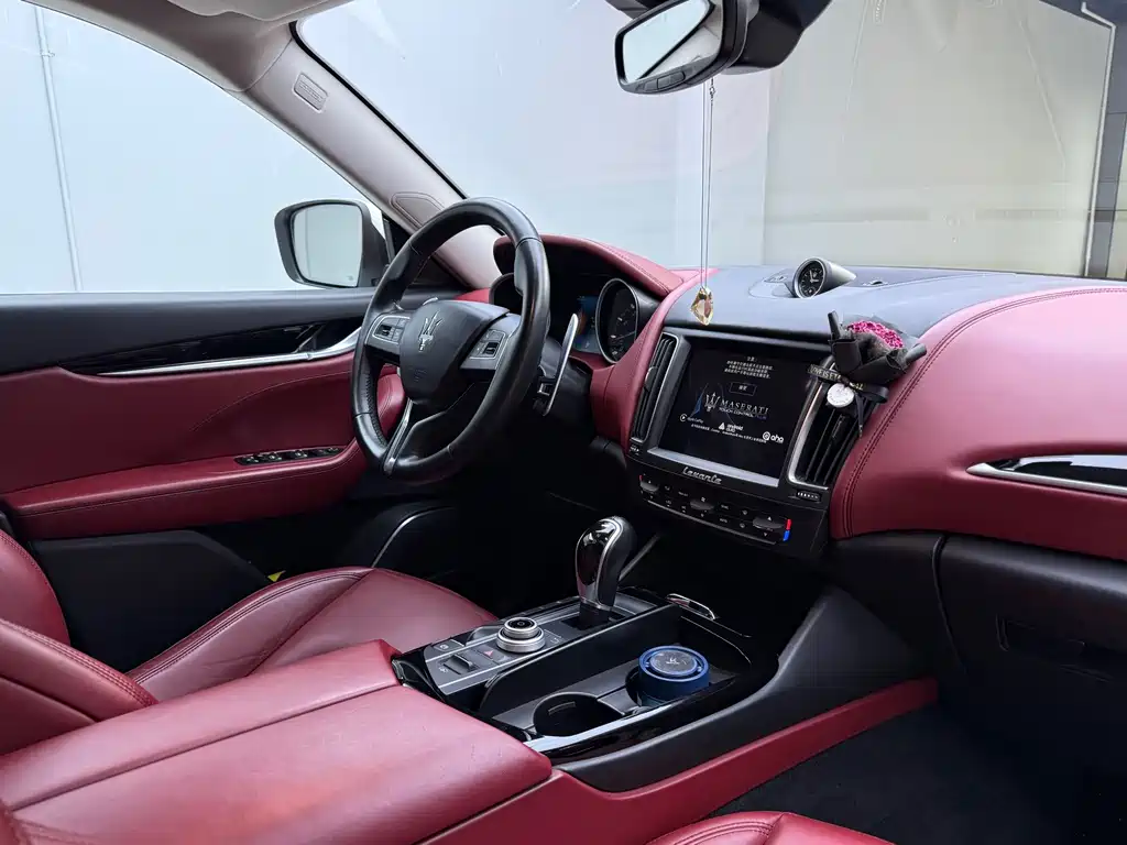 Maserati Levante 2017 — фото 7