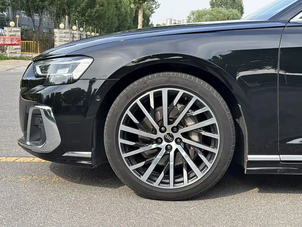 Audi A8 2024 — фото 12