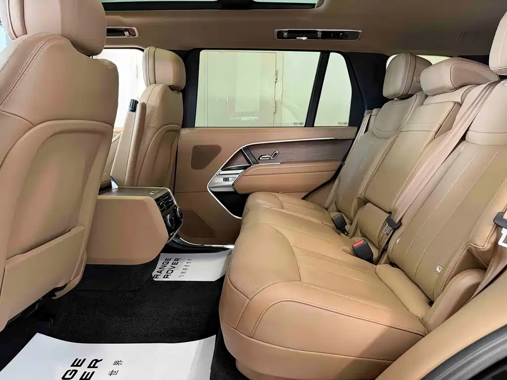 Land Rover Range Rover 2025 — фото 16