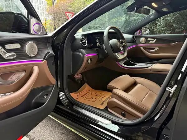 Mercedes-Benz E-Class 2022