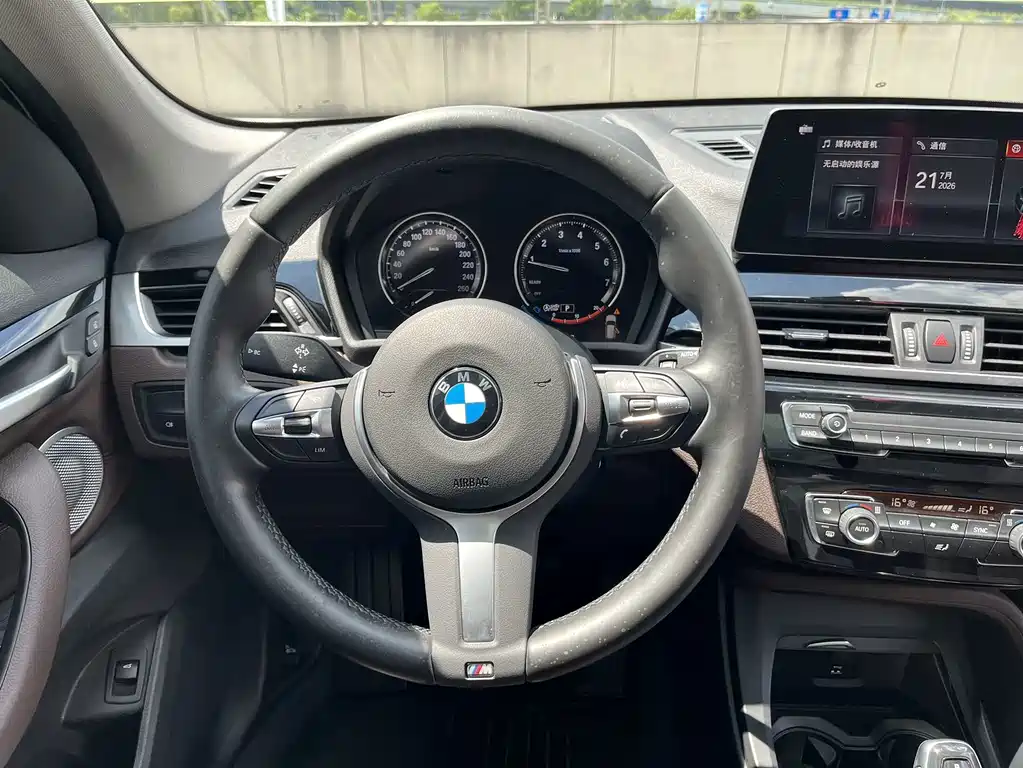 BMW X1 2022 — фото 11