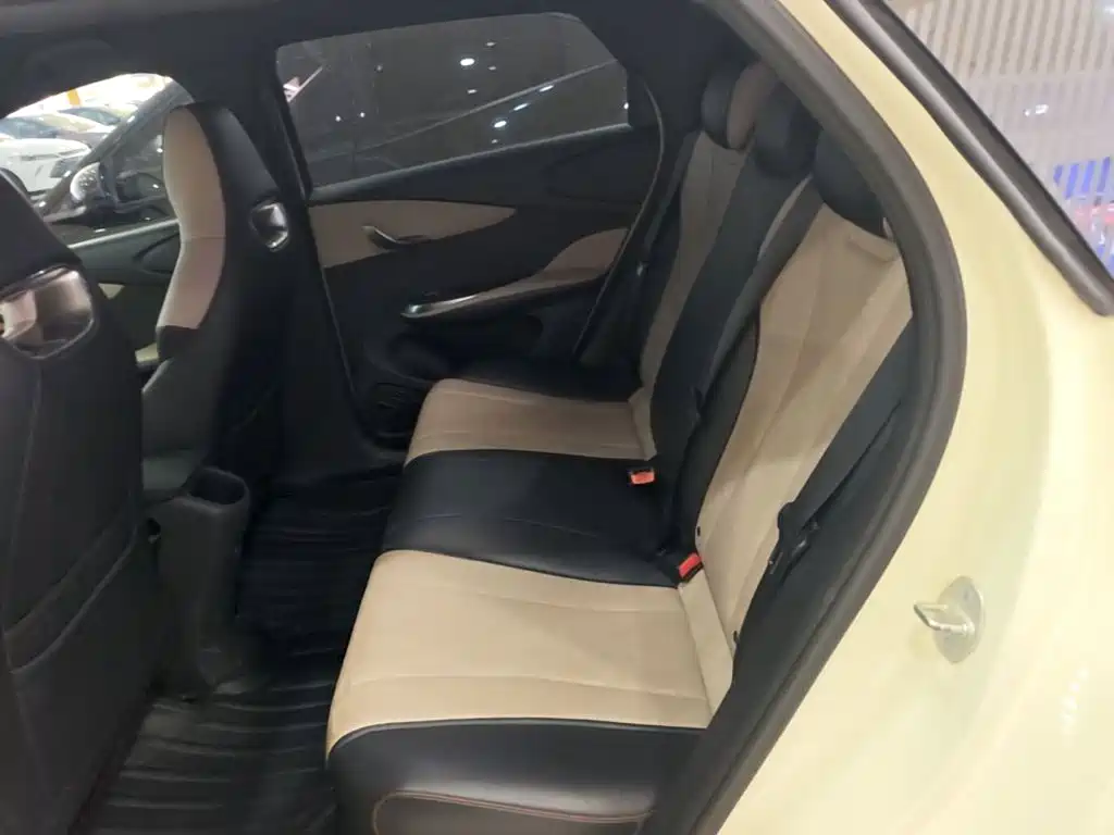 BYD Dolphin 2023 — фото 17