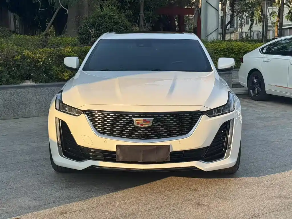 Cadillac CT5 2023 — фото 1
