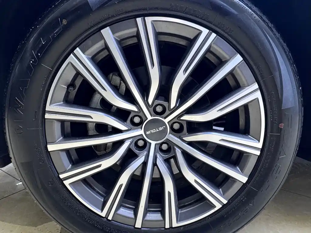 Jetour Jietu X70 PLUS 2023 — фото 26