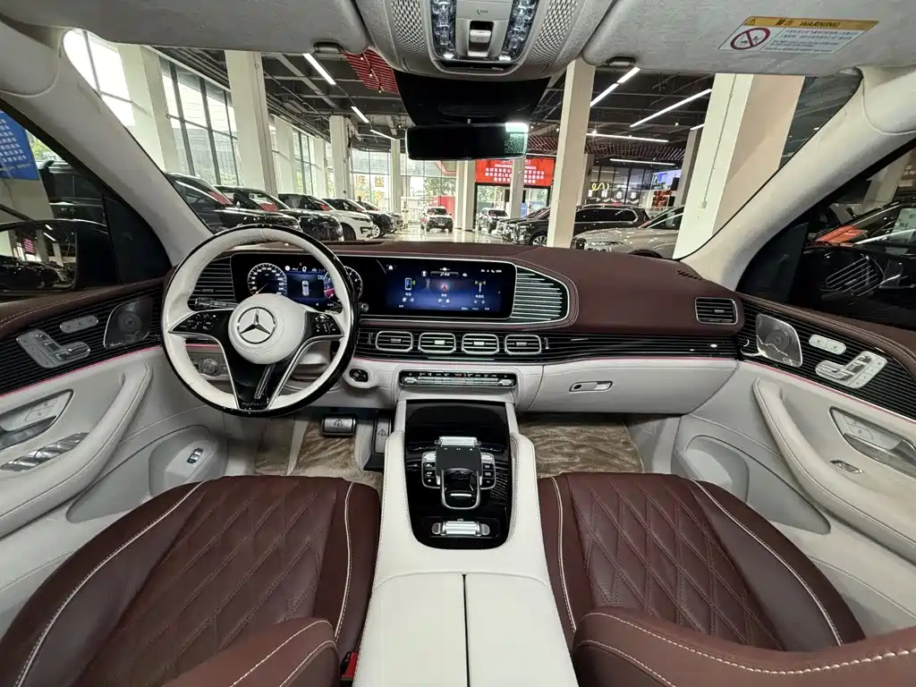 Mercedes-Benz Maybach GLS 2024 — фото 13